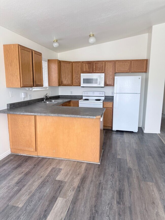 Foto del edificio - Gorgeous 4 bed 2 bath home in Heber