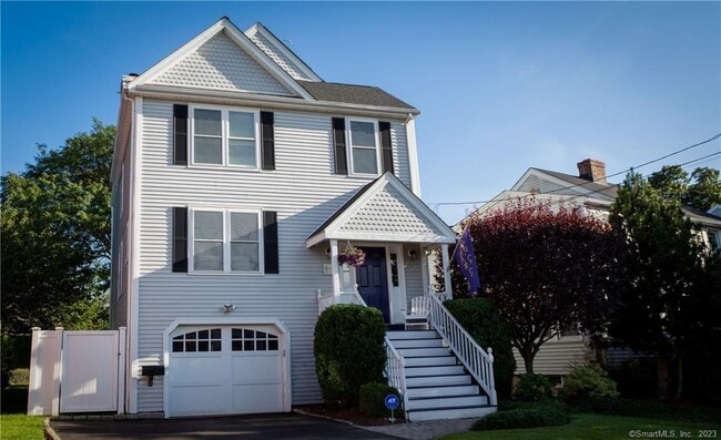 Building Photo - 331 Riverside Dr