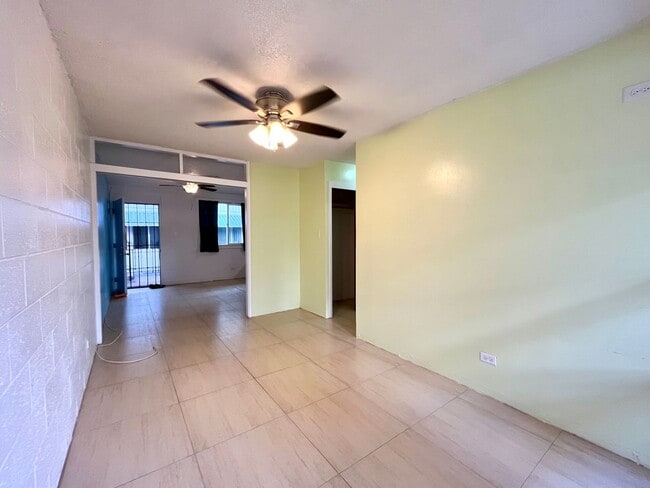 Building Photo - Waikiki: 1 Bed, 1 Bath Apartment, Utilities Included