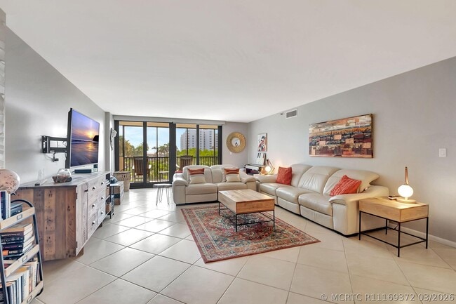 Foto del edificio - 3420 S Ocean Blvd