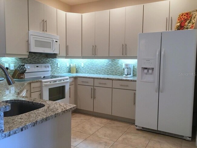 Foto del edificio - 6640 7th Ave Cir W