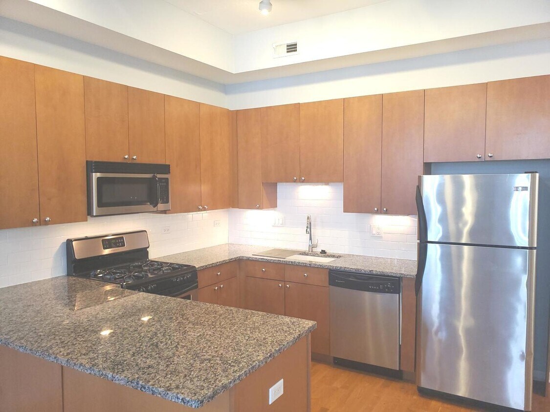 Foto principal - 1464 S Michigan Ave