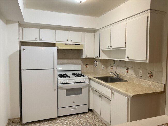 Foto del edificio - 100-20 39th Ave