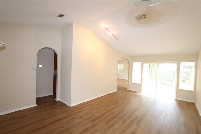 Building Photo - 1338 Sassafras Ave
