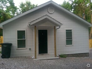 Building Photo - 2 Smarr Ct