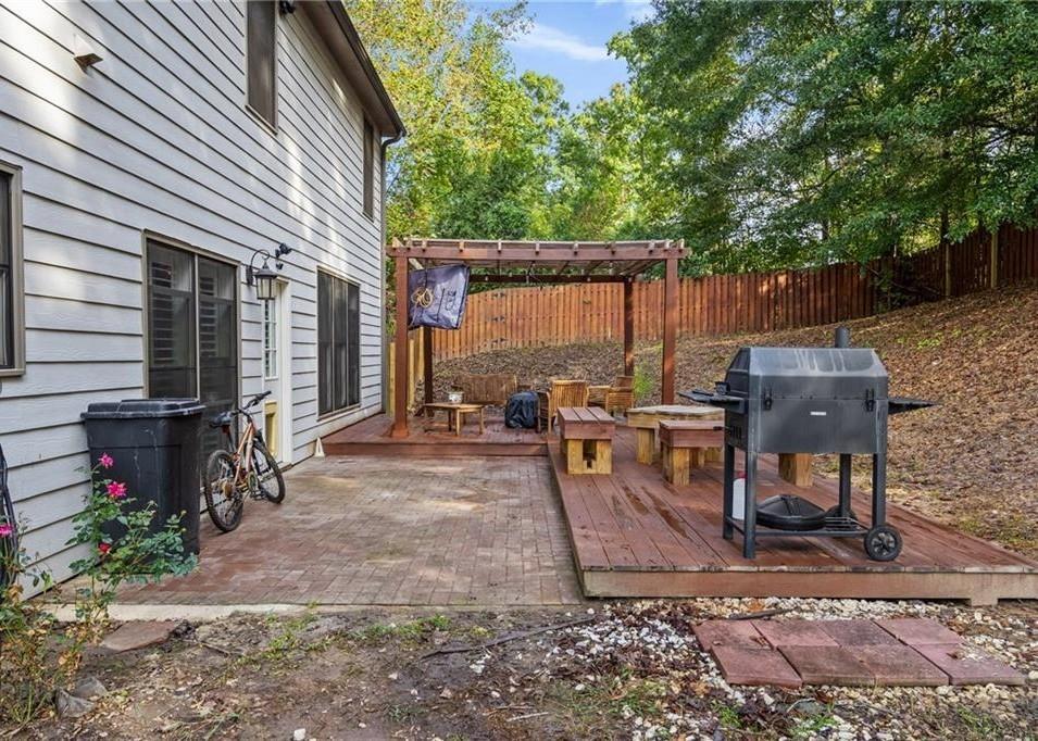 Building Photo - 3046 Highland Pass