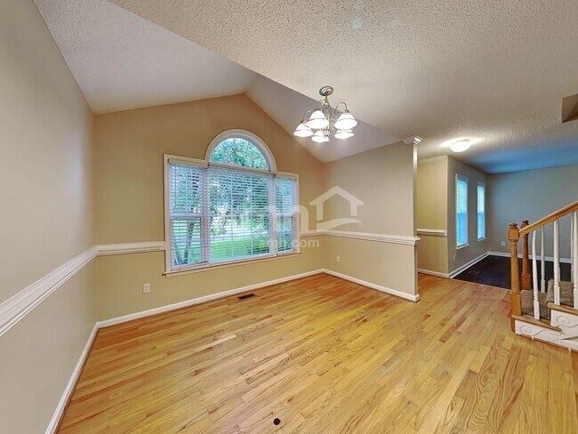Building Photo - 506 Westminster Dr