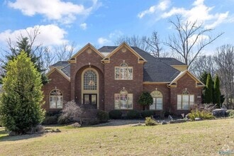 Building Photo - 121 Cheekwood Dr