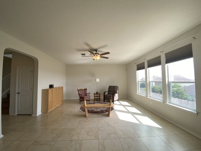 Building Photo - Beautiful Two Story Home In Live Oak!