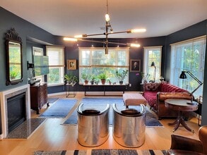 Building Photo - 295 Salem St