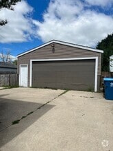Building Photo - 926 Kern St