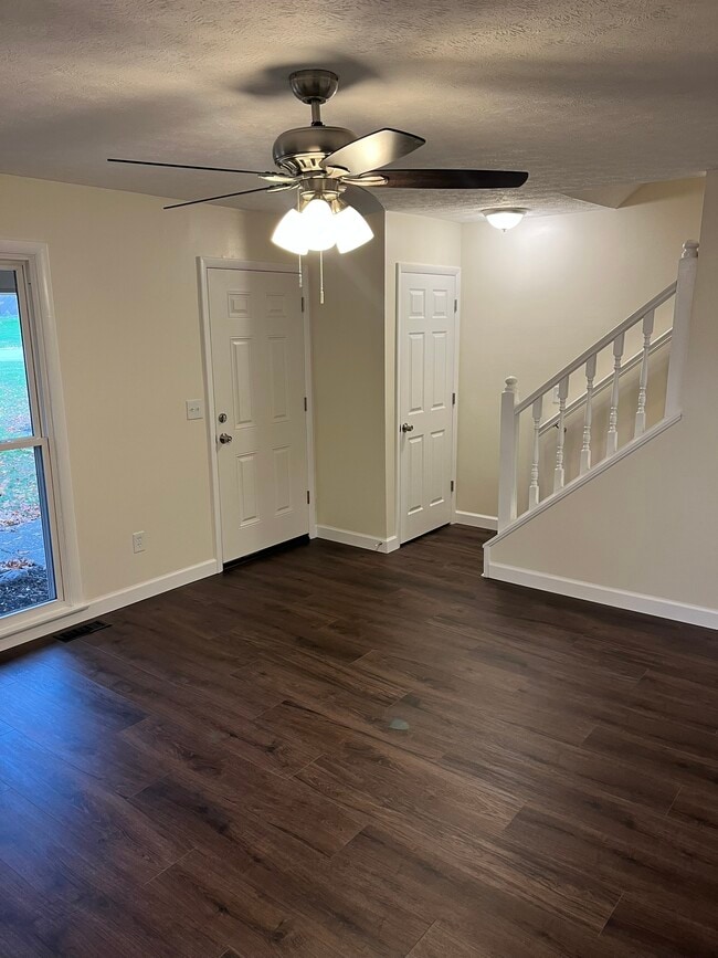 Building Photo - 7673 Brams Hill Dr