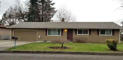 Building Photo - 12087 SE Lamplighter Ave