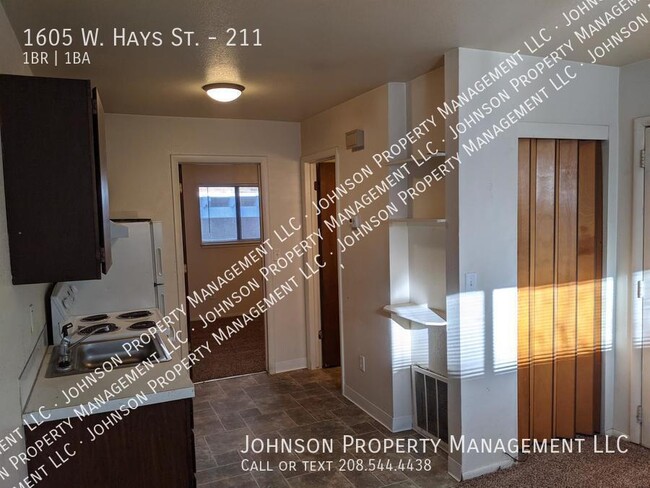 Building Photo - 1605 W Hays St
