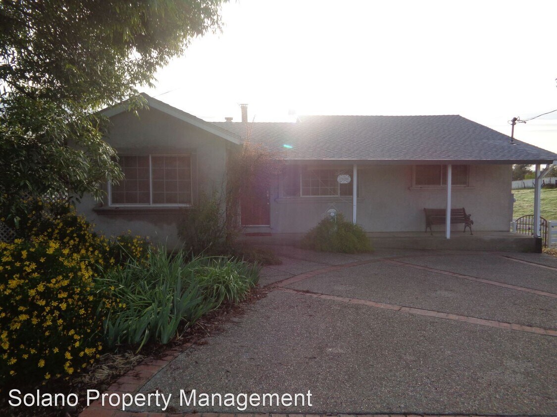 Foto principal - 3 br, 2 bath House - 7520 Putman Rd.