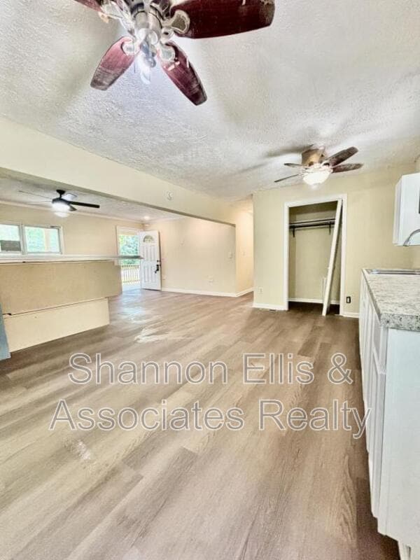 Building Photo - 481 Vega Rd