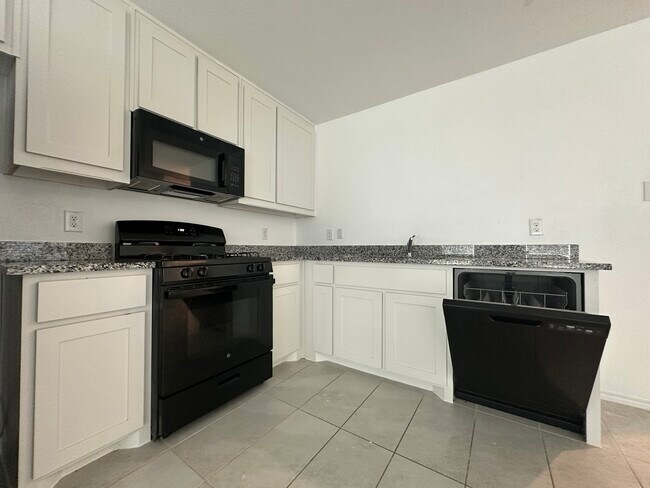 Foto del edificio - 450 Reverie Way