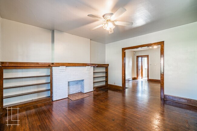 Building Photo - 1448-1450 Summit St.
