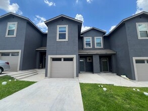 Building Photo - 13907 ANNA'S Way