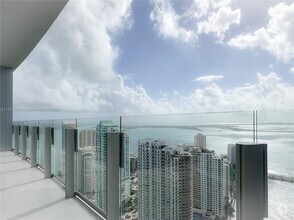 Building Photo - 300 Biscayne Blvd Way