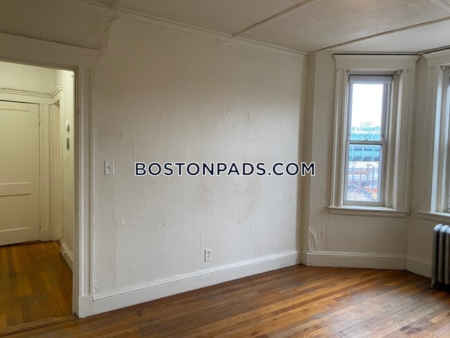 Building Photo - 1179 Boylston St