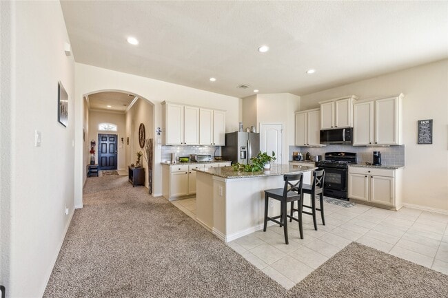 Building Photo - 2503 Pines Pointe Dr