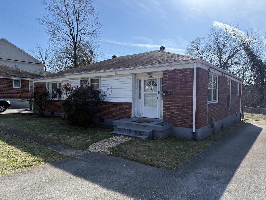 Primary Photo - 409 Chesterfield Ave