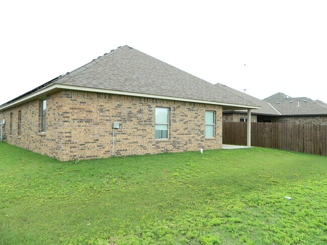 Building Photo - 203 Northwest Granite Avenue