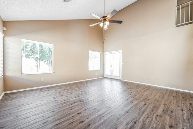 Building Photo - 8852 W Michelle Dr