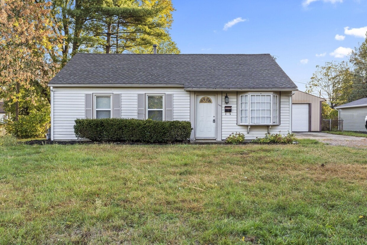 Primary Photo - 746 Lancaster Ave