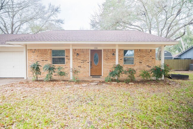 Building Photo - 3050 Orange St