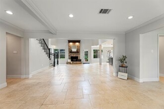 Building Photo - 14115 River Forest Dr