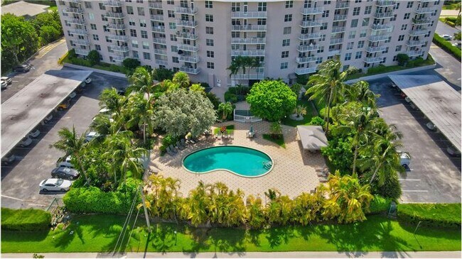 Building Photo - 2851 S Ocean Blvd