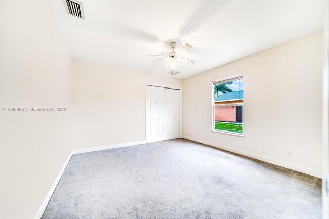 Foto del edificio - 4634 SW Eagle St