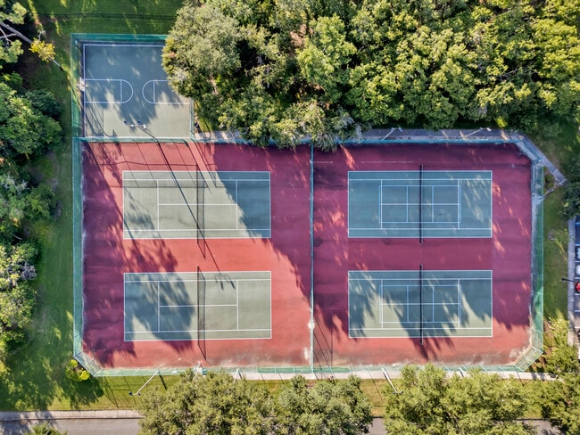 Building Photo - Carlton Arms of North Lakeland