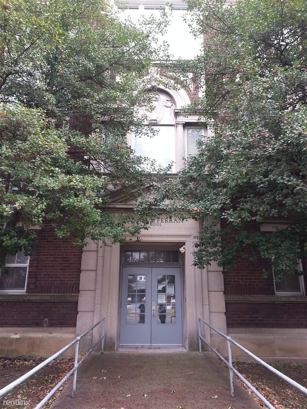 Primary Photo - 1515 Cypress St