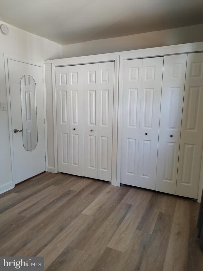 Foto del edificio - 1821 Parkside Dr