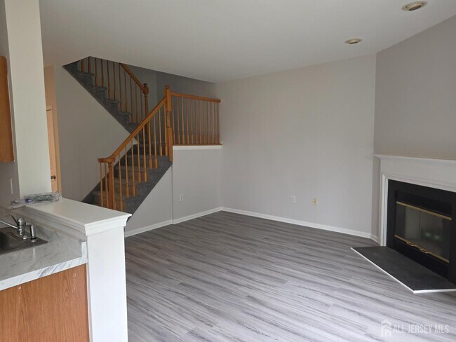 Building Photo - 12 Gallop Ln