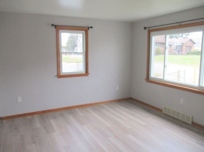 Building Photo - 1104 Porter St