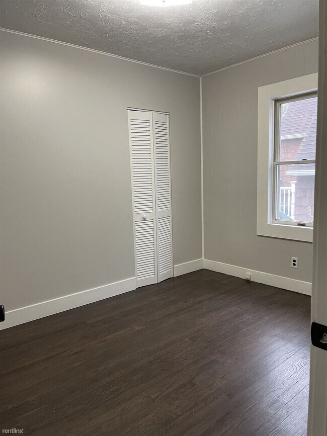 Building Photo - 4 br, 1 bath House - 255 Lockwood St