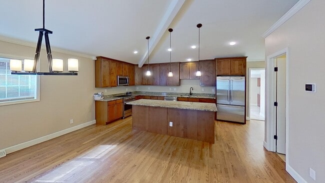 Building Photo - 1105 N Monaco Street Pky