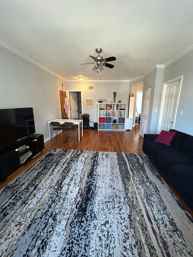 Foto del edificio - 2253 W Rosemont Ave