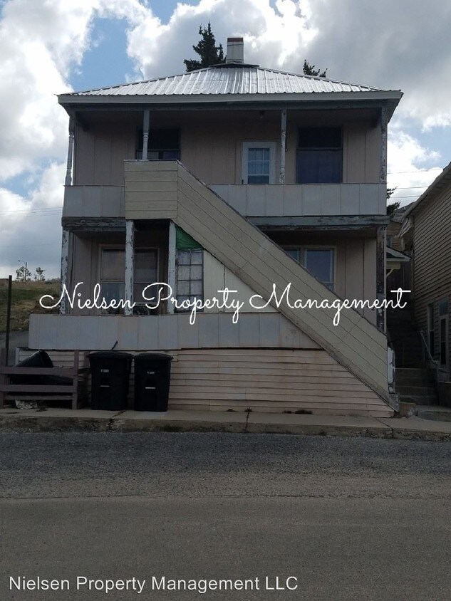 Primary Photo - 420 N Jackson St