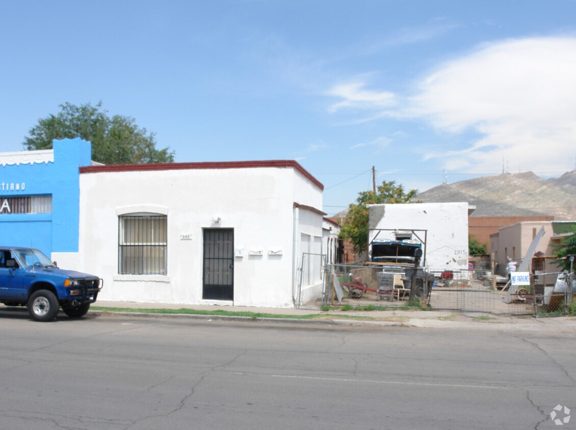 Primary Photo - 2013-2015 Magoffin Ave