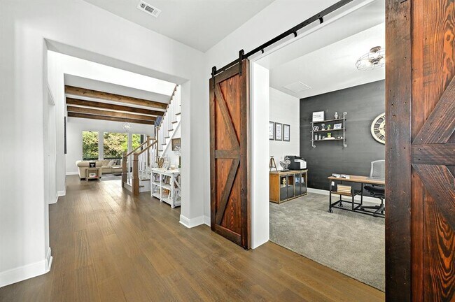 Foto del edificio - 629 Germander Rd