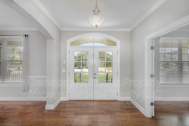 Foto del edificio - 168 Whitney Park Dr