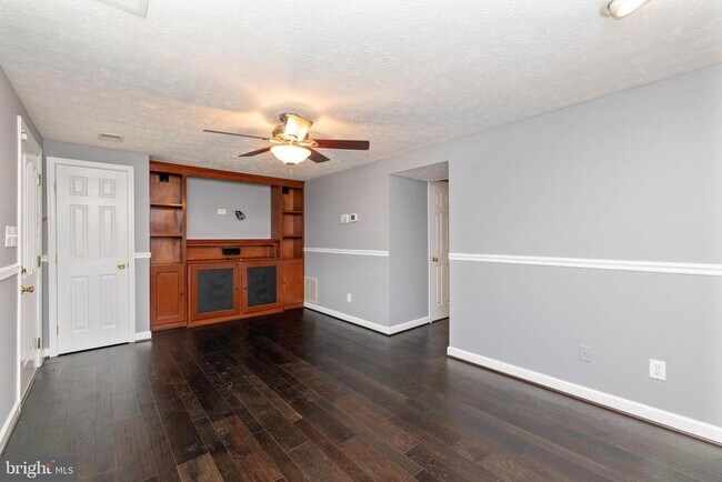 Building Photo - 1594 Lodge Pole Ct