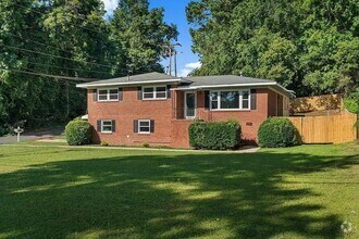 Building Photo - 803 Lichfield Rd