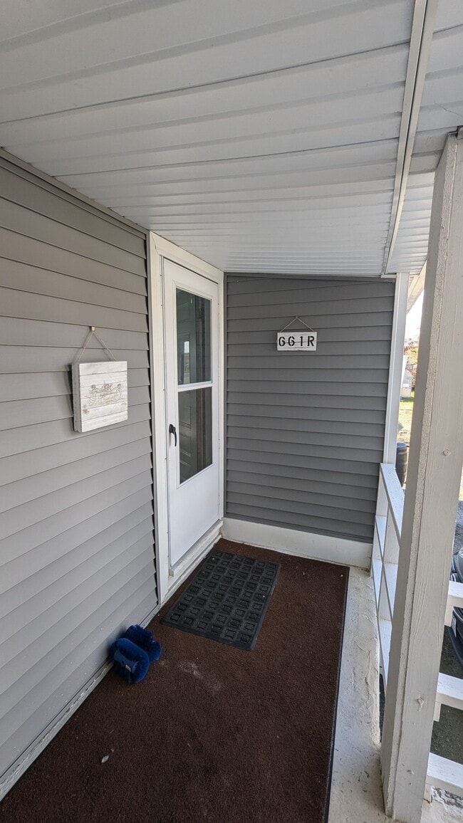 66-1R entry - 66 Railroad Ave