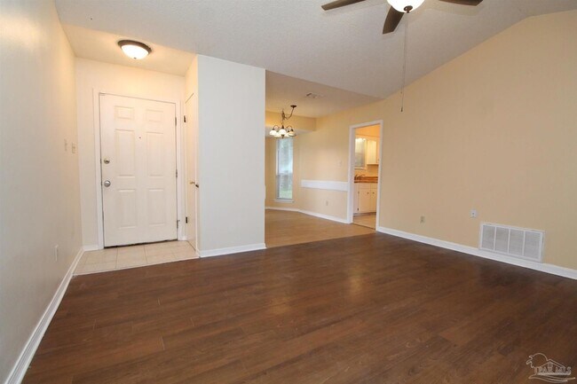 Foto del edificio - 6201 Forest Pines Dr